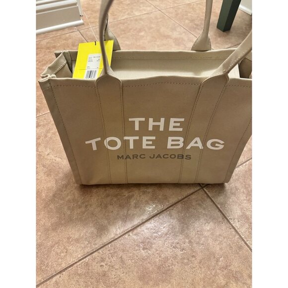 Marc Jacobs Large Canvas Tote - Picture 3 of 10